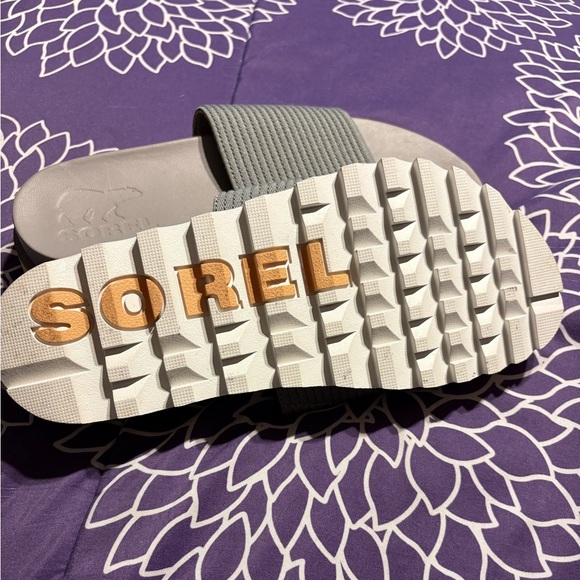 Sorel ladies gray slides, made for comfort, like new - Picture 3 of 5